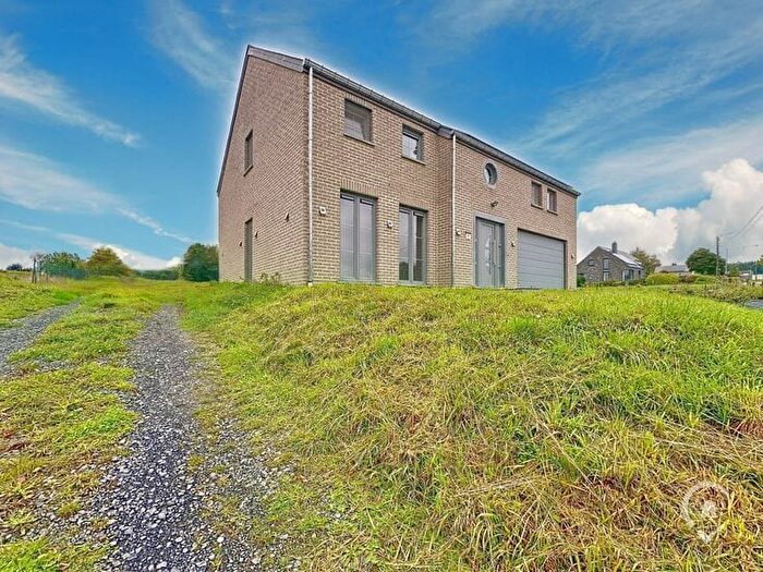 Erneuville, Tenneville : Maison 4 pièces à vendre