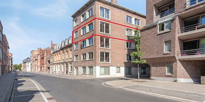 Appartement 3 pièces à Surmont de Volsberghestraat, Ieper, à vendre
