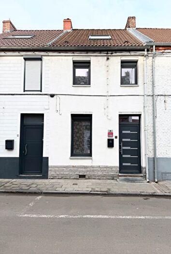 Maison 10 pièces à vendre à Rue Léon Figue, Boussu