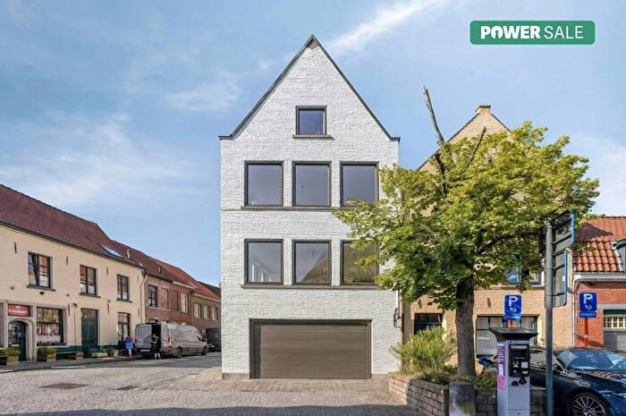 Maison 3 pièces à Hooistraat, a, à vendre