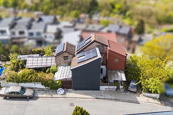 Rue des trois limites, Ougrée - Maison 18 pièces à vendre