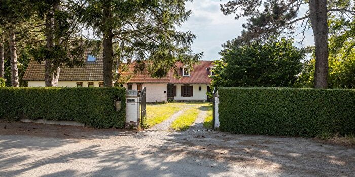Rue de lEtanque, SaintSauveur : Maison 7 pièces à vendre
