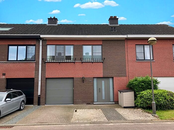 Maison 12 pièces à vendre à Neerbroek, Zwijndrecht
