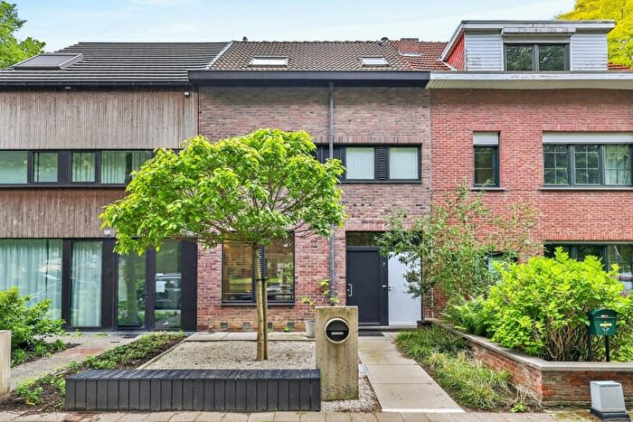 Maison 4 pièces à Hof ter Linden, MORTSEL, à vendre