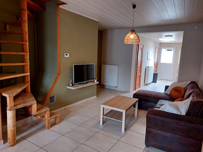 Maison 8 pièces à Rue Des Pastures, Binche, à louer