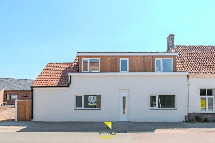 Maison 10 pièces à vendre à Rozendaalstraat, Alveringem