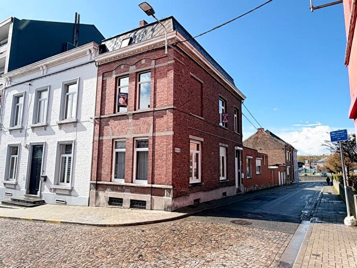 Rue de Baume Marpent, MORLANWELZ : Maison 4 pièces à vendre