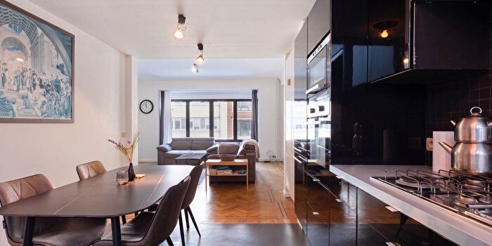 Appartement 2 pièces à Van Stralenstraat, Antwerpen, à vendre