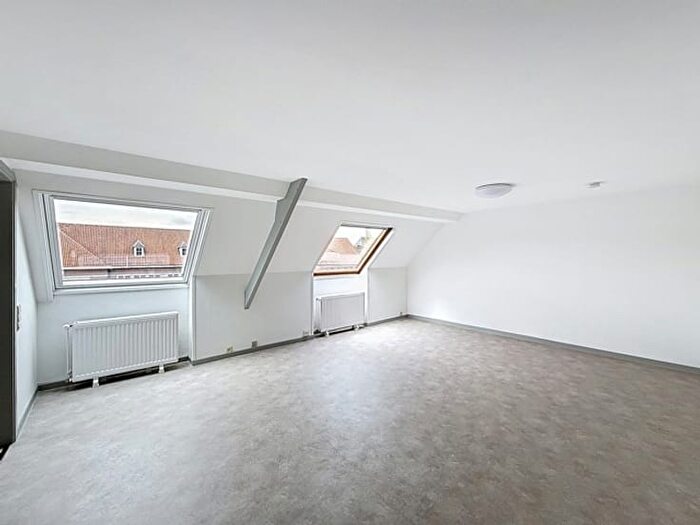 Avenue de l'Enseignement, D - Appartement 1 pièce à louer