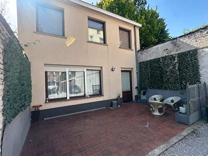 Maison 2 pièces à Boulevard Solvay, Charleroi, à vendre