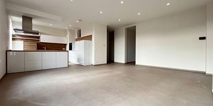 Appartement 4 pièces à Rue du Chambge, Tournai, à louer