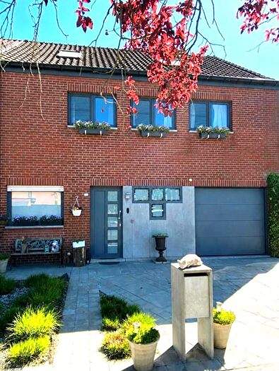 Pompstraat, SintGillisWaas : Maison 4 pièces à vendre