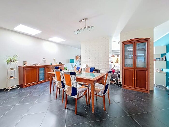 Maison 4 pièces à Grand'Rue, MORLANWELZMARIEMONT, à vendre