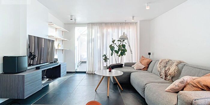 Appartement 3 pièces à Aug Robijnsstraat, Attenhoven, à vendre