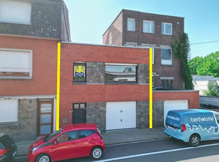 Rue des Fraisiers, VOTTEM : Maison 1 pièce à vendre