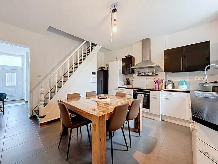 Maison 4 pièces à Rue des Cayats, MARCINELLE, à vendre