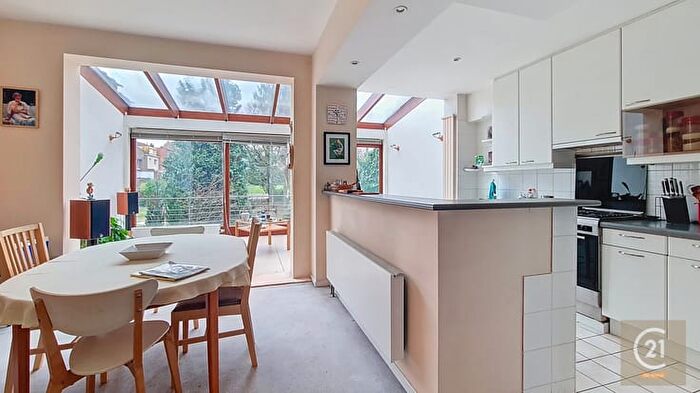 Maison 4 pièces à Bloemendallaan, StrombeekBever, à vendre