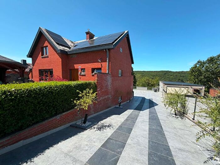 Maison 5 pièces à vendre à Rue Des Crayas, Viroinval