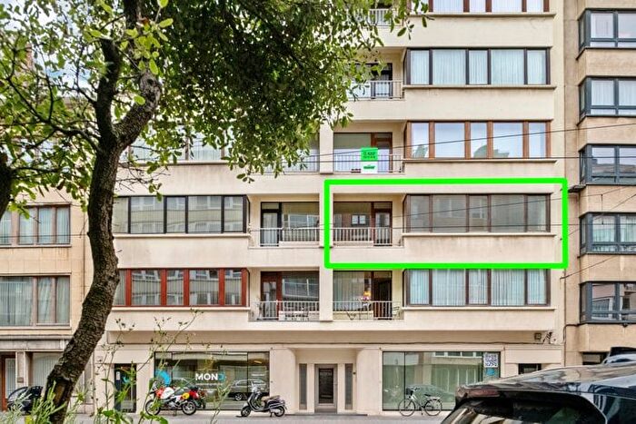 Koningsstraat, Oostende : Appartement 4 pièces à vendre