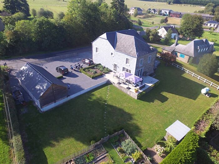 Maison 8 pièces à Rue De Rienne, Gedinne, à vendre