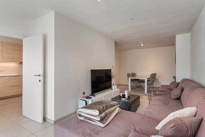 PIETER VANHOUDTSTRAAT BUS, Beringen : Appartement 2 pièces à vendre