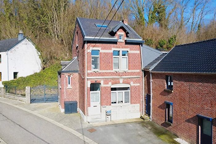 Maison 11 pièces à vendre à RUE JOSEPH DUCHATEAU, Bassenge