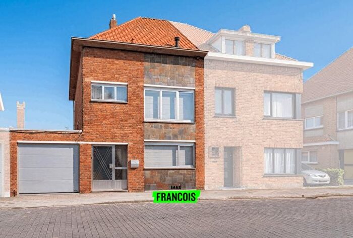 Steensedijk, Oostende : Maison 4 pièces à vendre