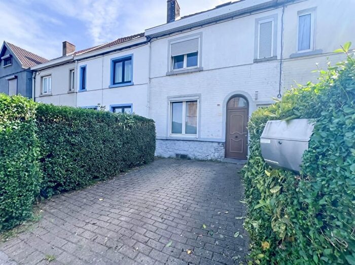 Maison 2 pièces à Rue de SartlezMoulins, COURCELLES, à vendre
