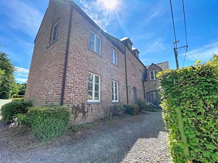 Rue de Neussart A, ChaumontGistoux : Appartement 3 pièces à louer