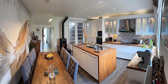 Maison 4 pièces à Place Ferrer, Liège, à vendre