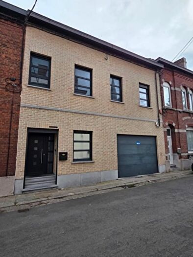 Maison 3 pièces à vendre - Rue des Sept Actions, Charleroi