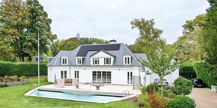 Maison 4 pièces à Ahornlaan, SintGenesiusRode, à vendre