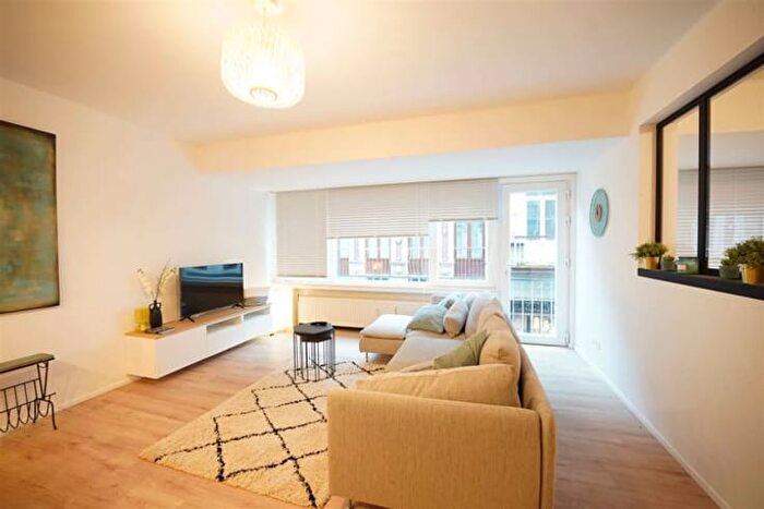 Rue des Fouarges, HUY - Appartement 1 pièce à louer