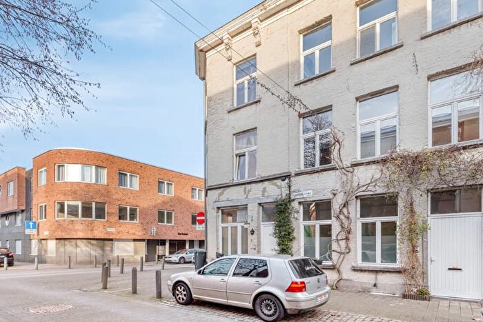Maison 4 pièces à vendre à Onderwijsstraat, Antwerpen
