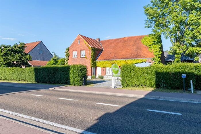 Maison 4 pièces à Neerstraat, TessenderloHam, à vendre