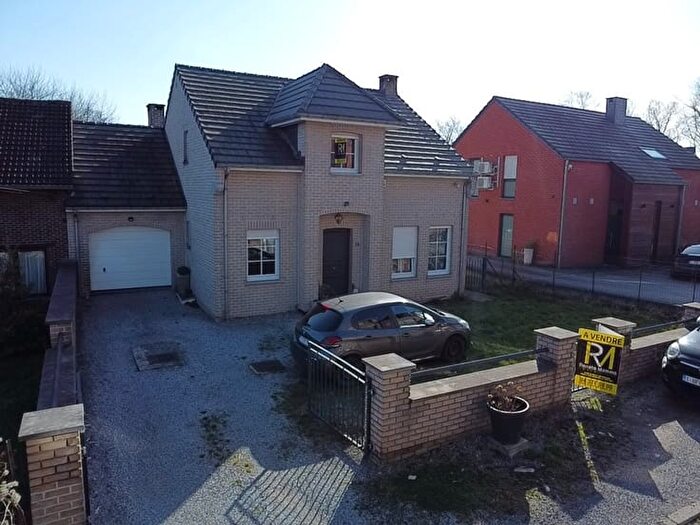 Maison 4 pièces à Rue Haut des Tawes, Liège, à vendre