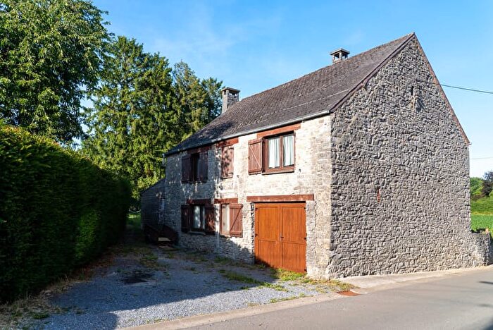 Maison 2 pièces à Rue de Mazée, Doische, à vendre