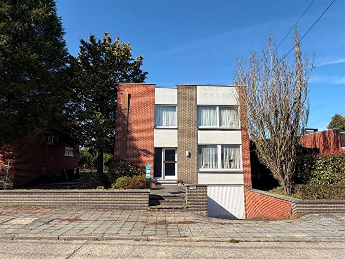 Rue Marguerite d'York, BINCHE : Maison 4 pièces à vendre