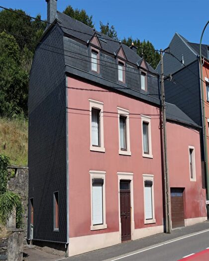 Route de Bastogne, MARTELANGE - Maison 6 pièces à vendre