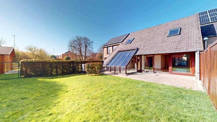 Maison 3 pièces à Place de l'Angélique, OttigniesLouvainlaNeuve, à vendre