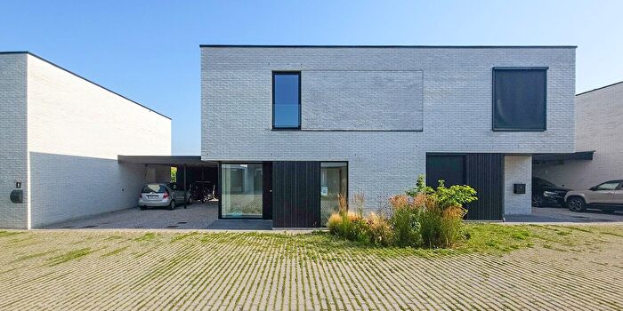 Maison 3 pièces à Maria van Bourgondiëstraat ZN, Izegem, à vendre