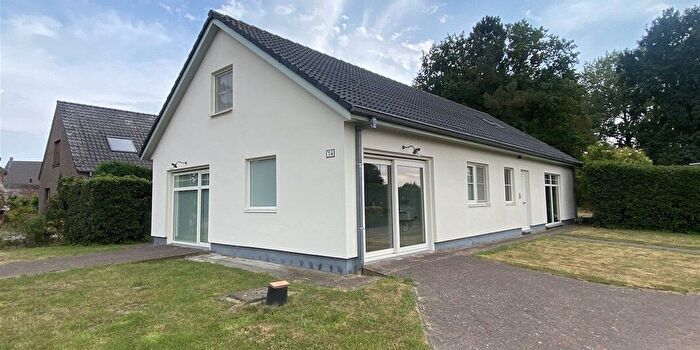 Nieuwstraat, Stekene : Maison 6 pièces à louer
