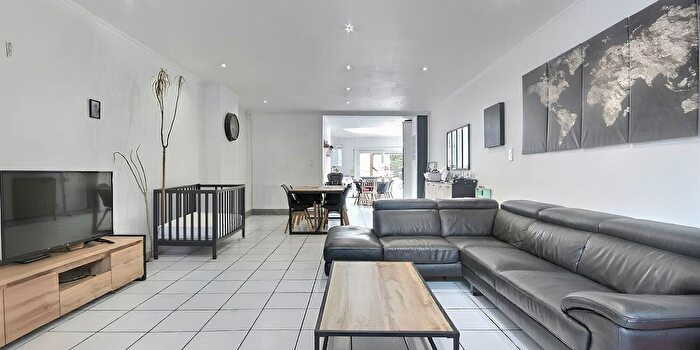 Maison 4 pièces à vendre à Moeskroen, Henegouwen