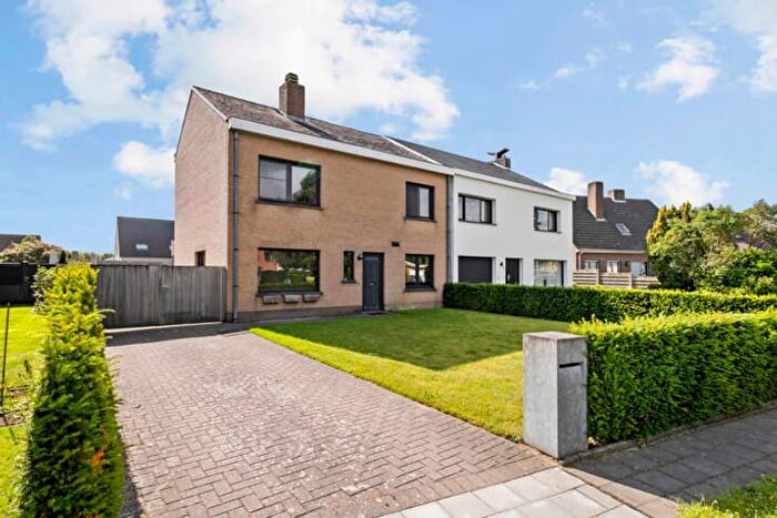 Maison 4 pièces à vendre à Bakkershoflaan, Zedelgem Loppem