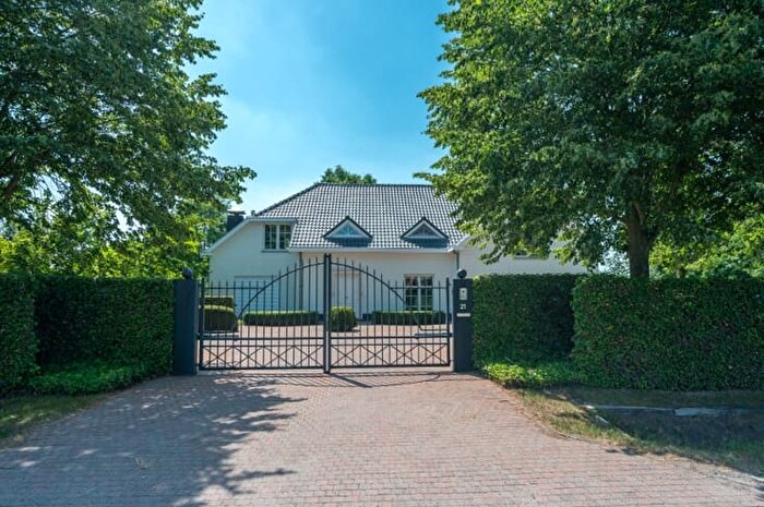 Noordeneind, Essen : Maison 17 pièces à louer