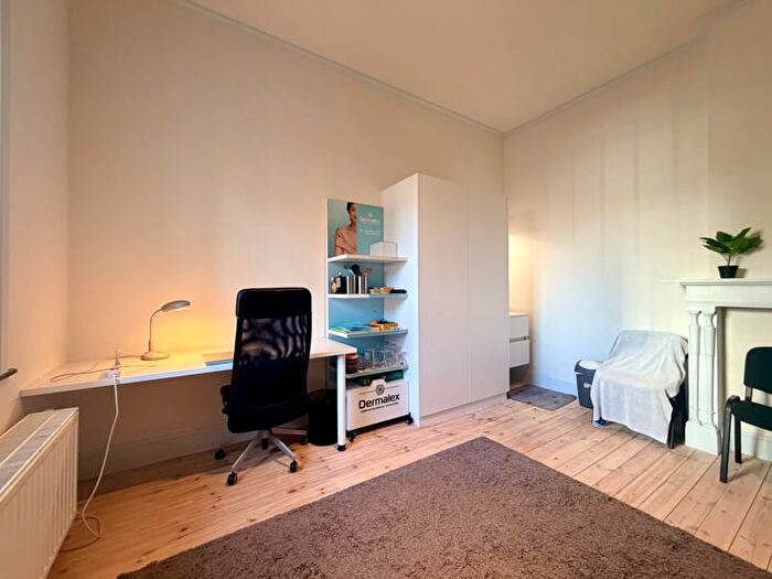 Kollegestraat, Kortrijk : Appartement à louer