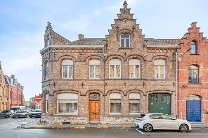 Maison 18 pièces à vendre à Lange Torhoutstraat, Ieper