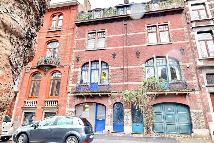 Boulevard Paul Janson, Charleroi : Maison 5 pièces à vendre