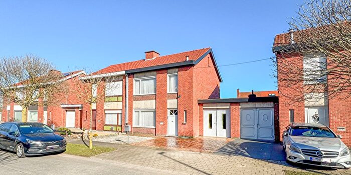 Maison 3 pièces à Rozemarijnstraat, Izegem, à vendre