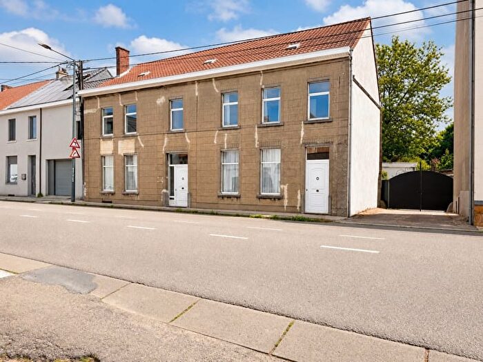 Maison 5 pièces à vendre à Chaussée de Bruxelles, FRASNESLEZGOSSELIES